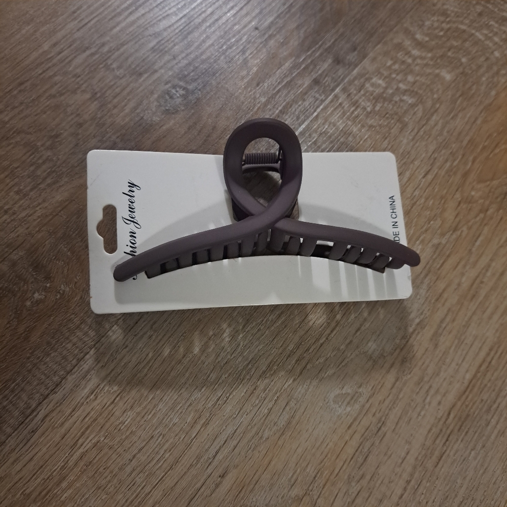 Fashion Jewelry Purplish Brownish Medium / Large Hair Clip New